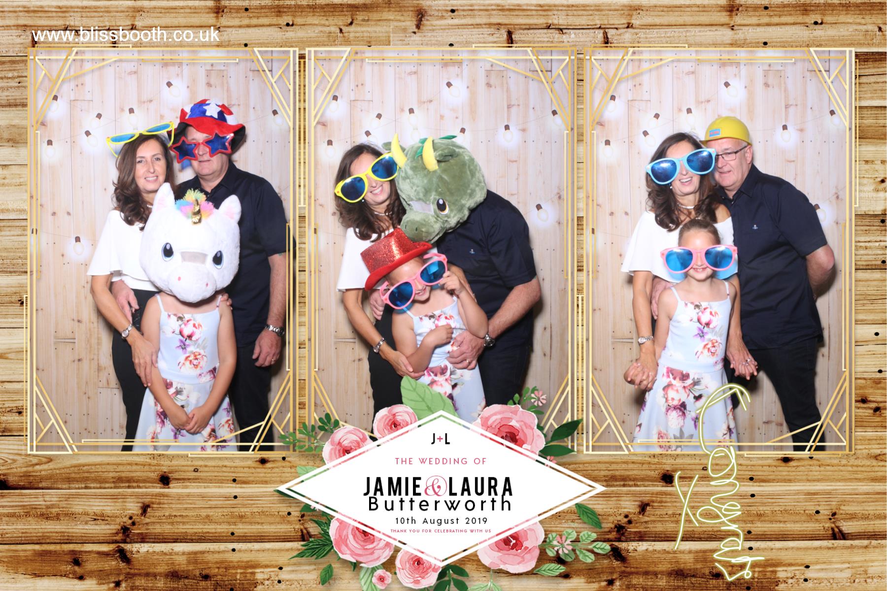 Laura and Jamie | View more photos from the event at gallery.blissbooth.co.uk/u/BlissBooth/Laura-and-Jamie